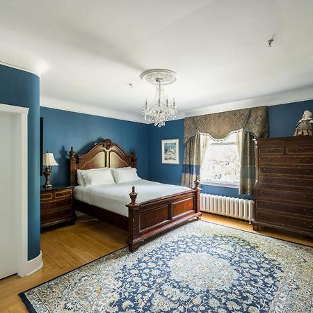 Monroe House Executive Guest Suites St. John's Bagian luar foto
