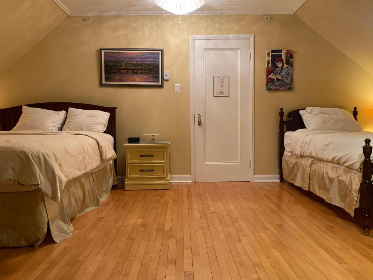 Monroe House Executive Guest Suites St. John's Bagian luar foto