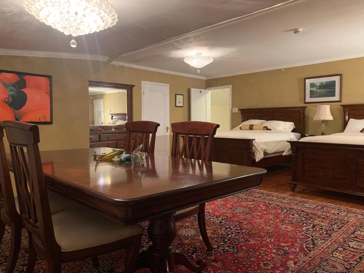 Monroe House Executive Guest Suites St. John's Bagian luar foto