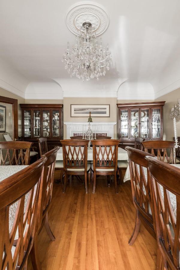 Monroe House Executive Guest Suites St. John's Bagian luar foto